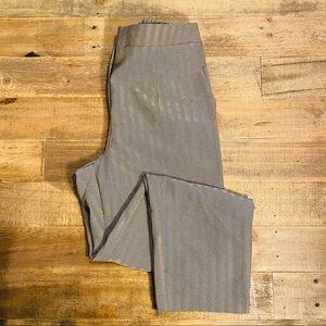 DRESS FORUM Menswear inspired straight leg pant. Size S.